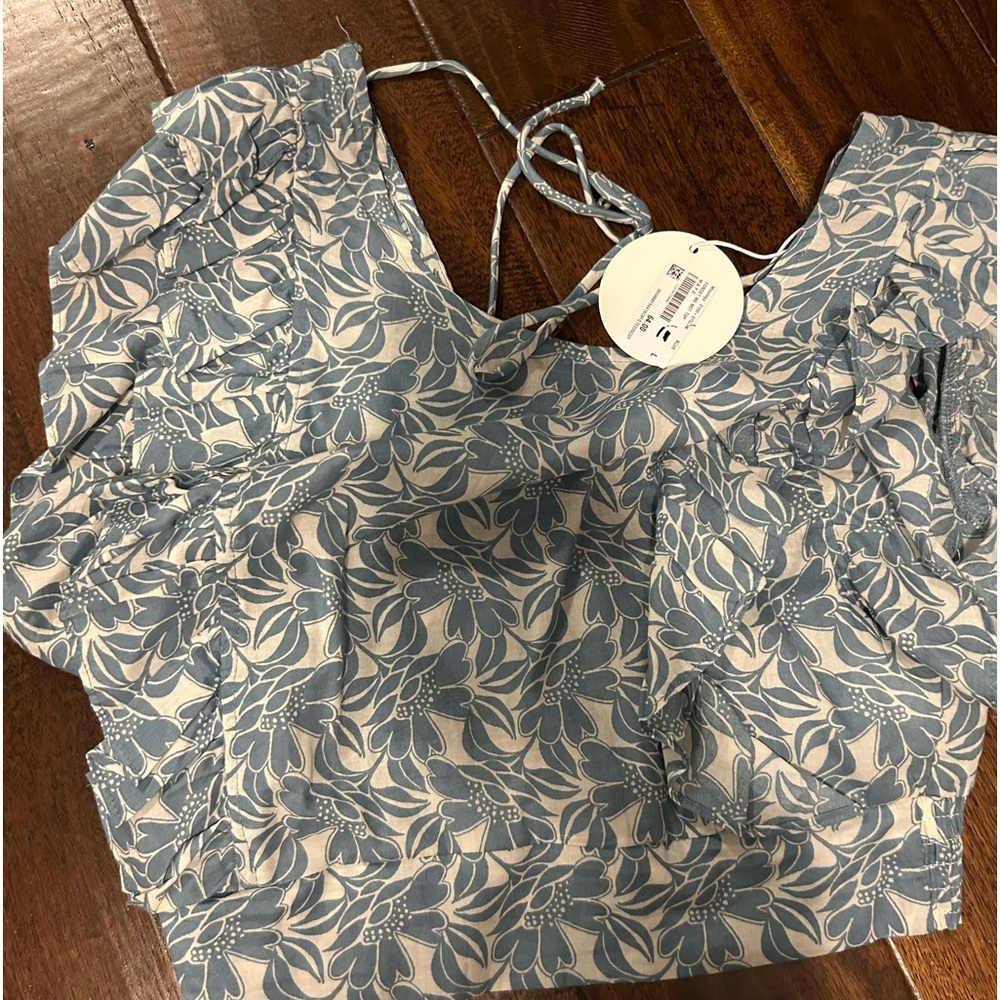 Large cute blue and white short fancy top